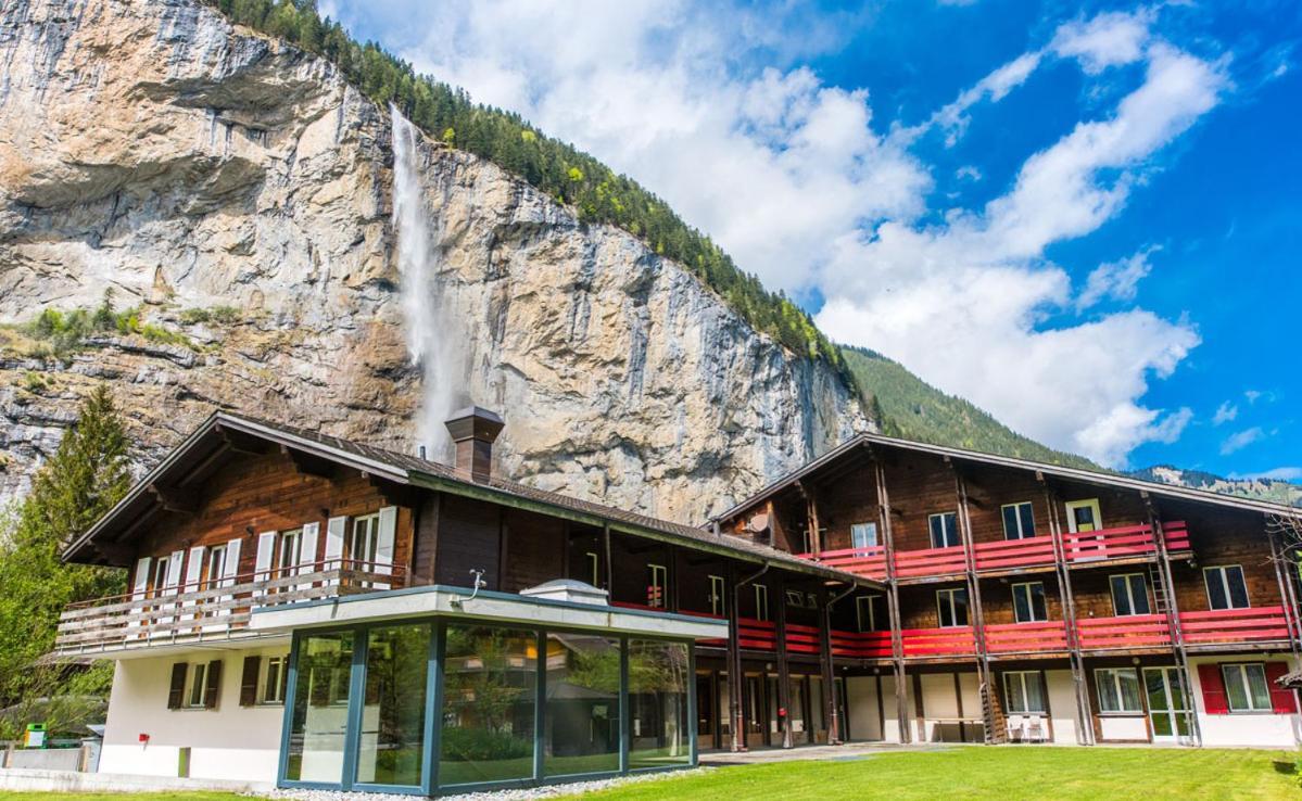 Alpine Base Hostel - Adults Only Lauterbrunnen Εξωτερικό φωτογραφία