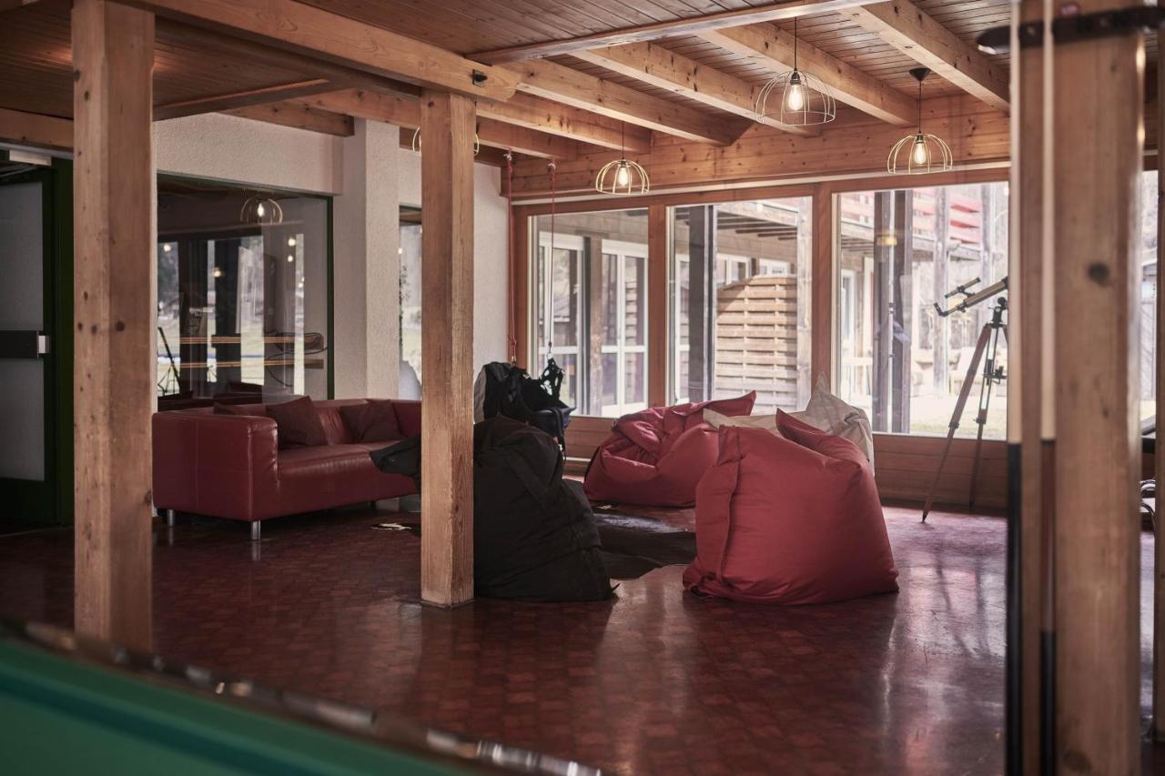 Alpine Base Hostel - Adults Only Lauterbrunnen Εξωτερικό φωτογραφία