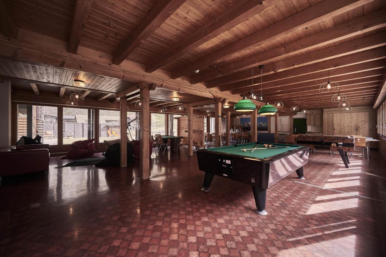 Alpine Base Hostel - Adults Only Lauterbrunnen Εξωτερικό φωτογραφία