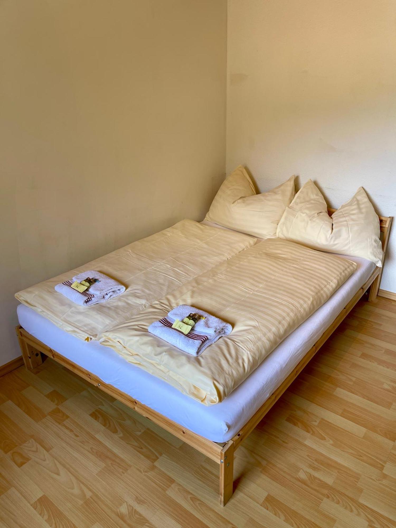 Alpine Base Hostel - Adults Only Lauterbrunnen Εξωτερικό φωτογραφία