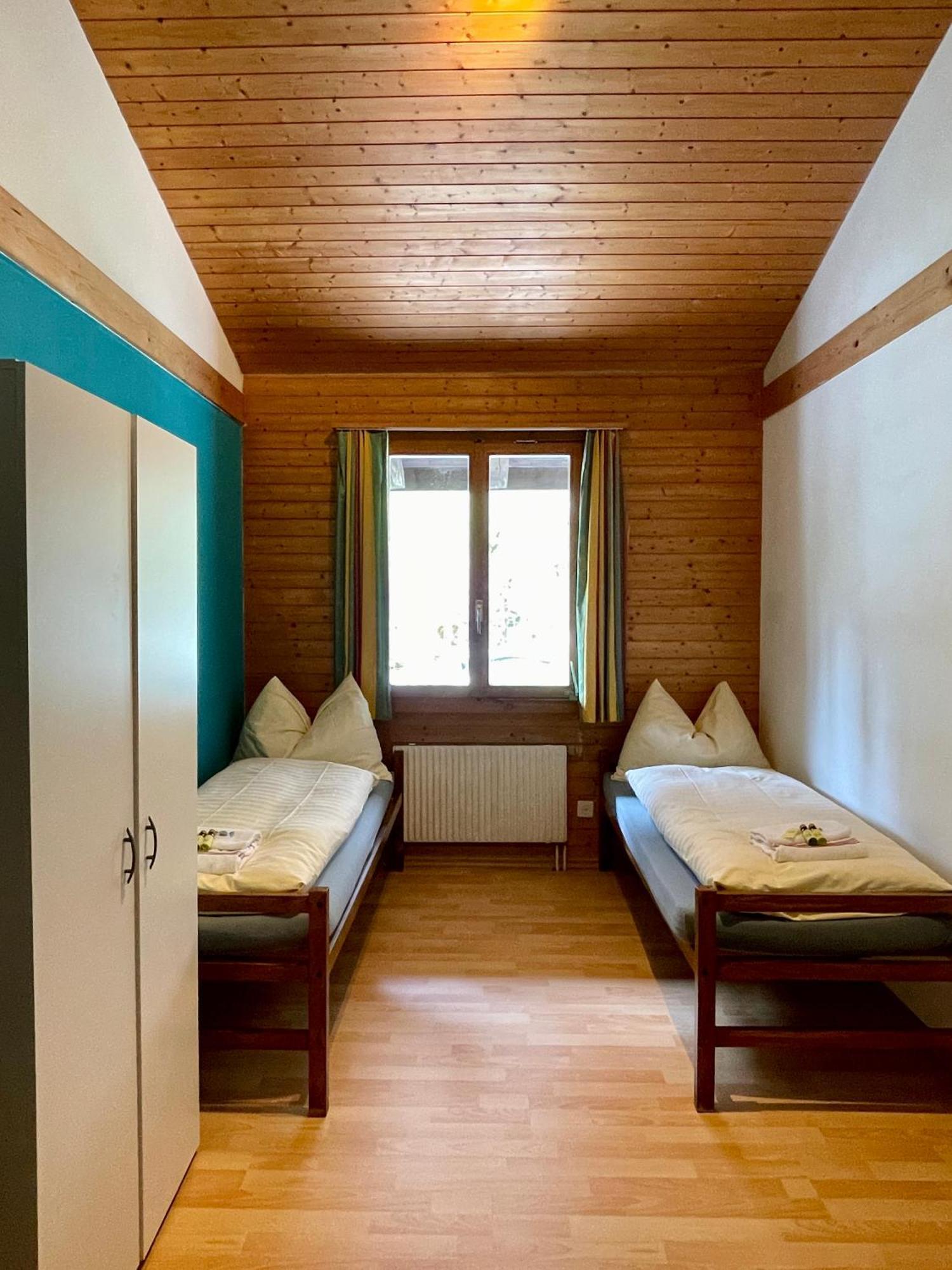 Alpine Base Hostel - Adults Only Lauterbrunnen Εξωτερικό φωτογραφία